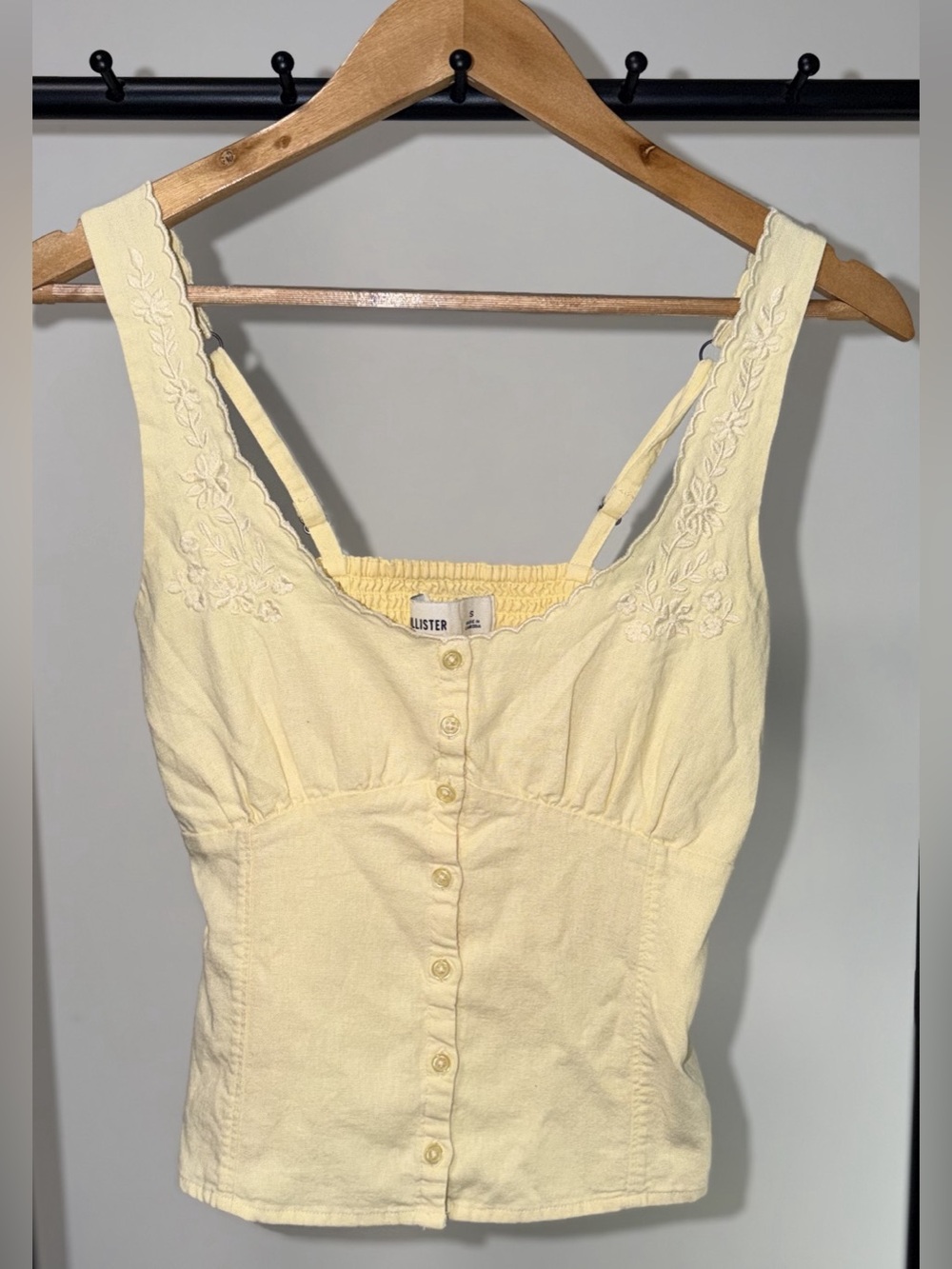 Hollister Yellow Linen Blend Embroidered Floral Cami Tank Top Smocked Back S